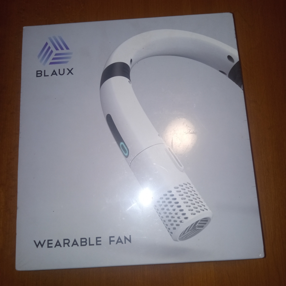 Blaux Wearable Fan - White